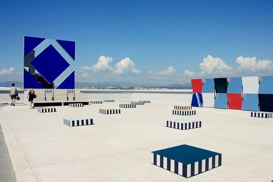 "Cité Radieuse" di Le Corbusier Marsiglia Deea / Shutterstock.com Deea / Shutterstock.com