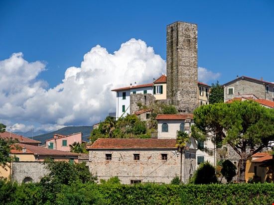  Vezzano Ligure Shutterstock.com - Shutterstock.com Shutterstock.com