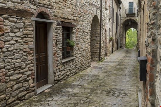 Borgo antico Borgo antico Daan Kloeg - Shutterstock.com Daan Kloeg