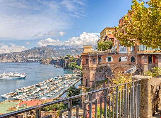  Positano Shutterstock.com 