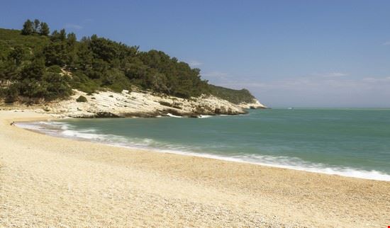 Baia dei Campi Mattinata LuckyLL - Shutterstock.com LuckyLL