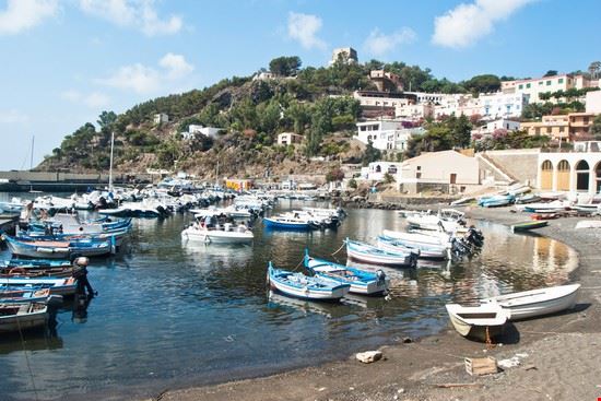  Isola di Ustica Gandolfo Cannatella - Shutterstock.com Gandolfo Cannatella