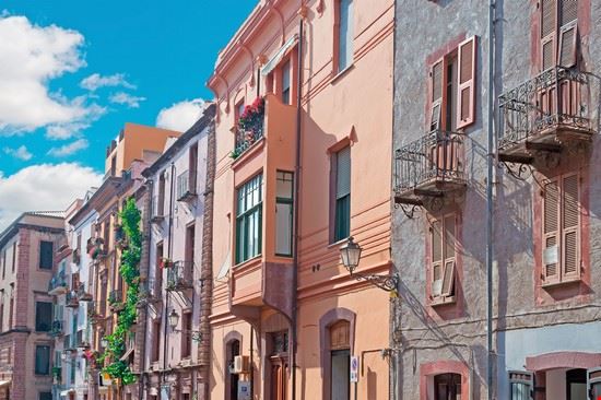  Bosa Marina Gabriele Maltinti - Shutterstock.com Gabriele Maltinti