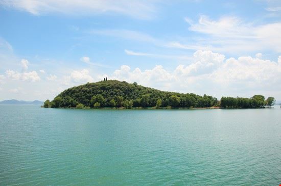  Isola Maggiore mmstudiodesign - Shutterstock.com mmstudiodesign