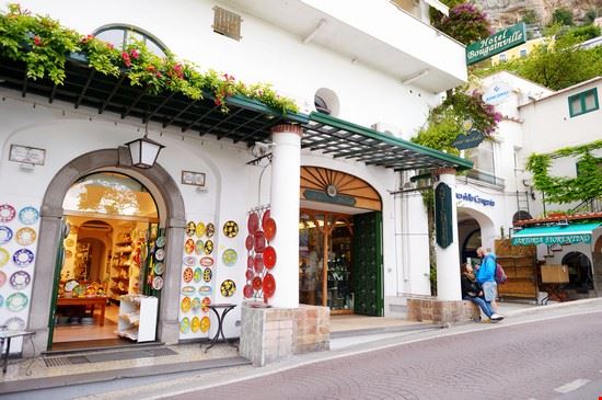  Positano MNStudio / Shutterstock.com MNStudio / Shutterstock.com