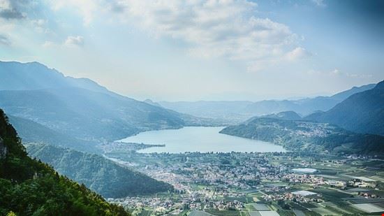 Caldonazzo ptnphoto - Shutterstock ptnphoto