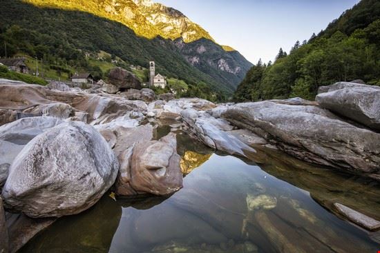 Valle Verzasca Locarno Nicola Bertolini - Shutterstock Nicola Bertolini