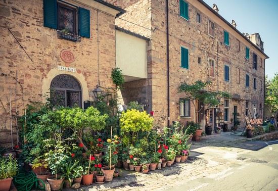 Bolgheri Bolgheri leonori / Shutterstock.com leonori / Shutterstock.com