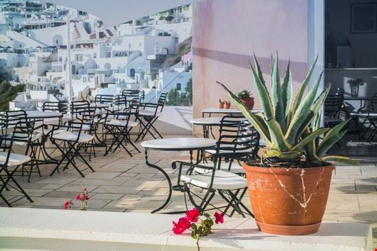  Santorini Denis Simonov - Shutterstock Denis Simonov