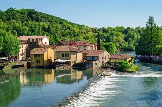 Borghetto Valeggio sul Mincio Shutterstock 