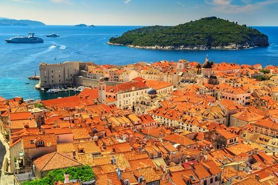  Dubrovnik Shutterstock.com - Shutterstock.com Shutterstock.com