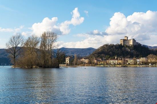  Angera Massimo De Candido - Shutterstock Massimo De Candido