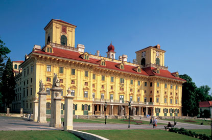 https://images.placesonline.com/photos/10810_eisenstadt_esterhazy_palace.jpg