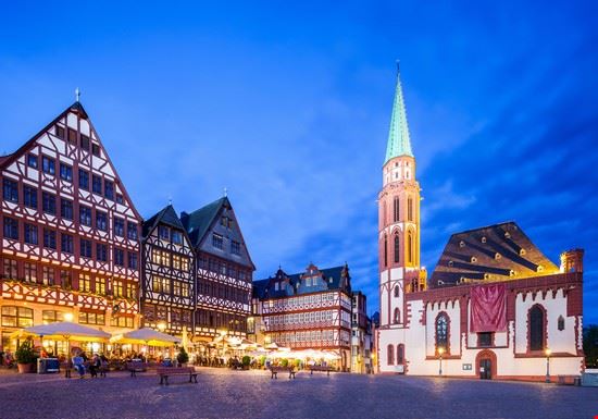  Frankfurt telesniuk - Shutterstock telesniuk