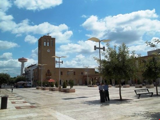  Pisticci www.basilicatamagazine.it - www.basilicatamagazine.it www.basilicatamagazine.it