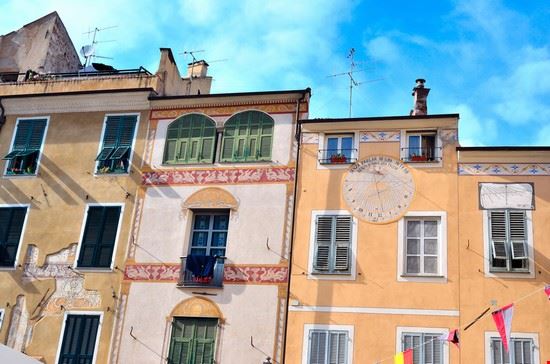 finalborgo e castel govone Finale Ligure Shutterstock 