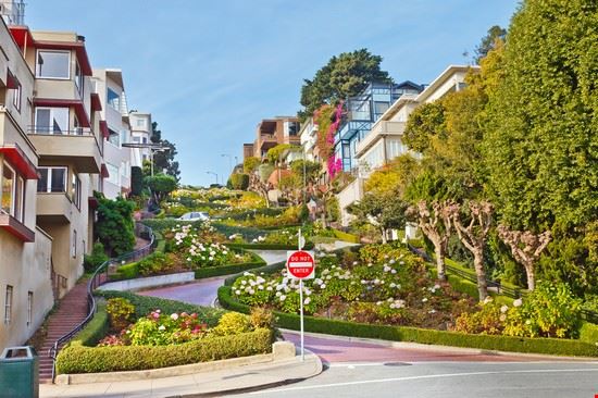 Lombard Street San Francisco S.Borisov - Shutterstock S.Borisov