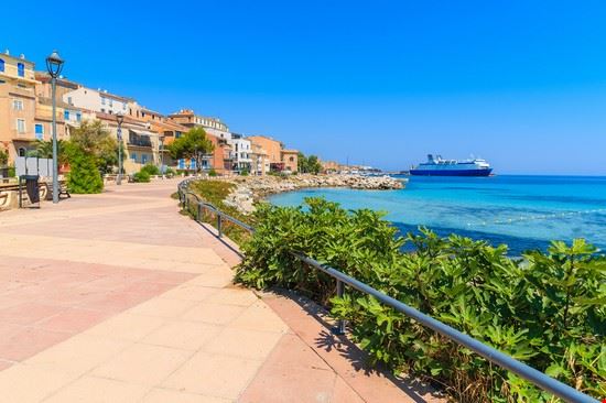  L'Ile Rousse Pawel Kazmierczak - Shutterstock Pawel Kazmierczak