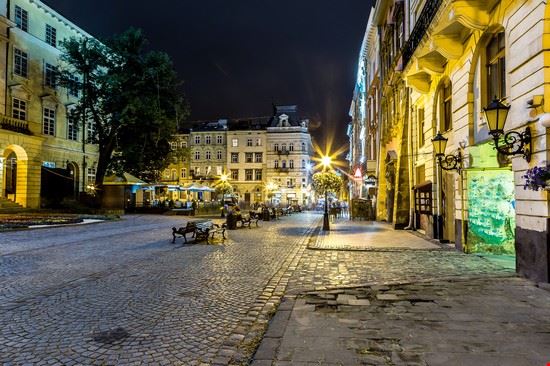  Lvov S-F - Shutterstock S-F