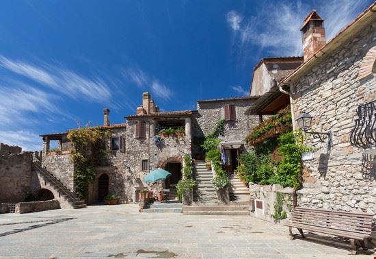 Borgo antico  Capalbio hfuchs - Shutterstock hfuchs