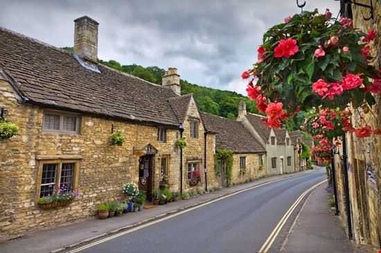 Castle Combe Castle Combe Frank Fischbach - Shutterstock Frank Fischbach