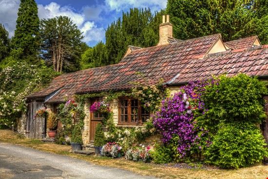 Castle Combe Castle Combe Rolf E. Staerk - Shutterstock Rolf E. Staerk