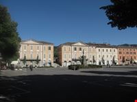 Piazza al pomeriggio