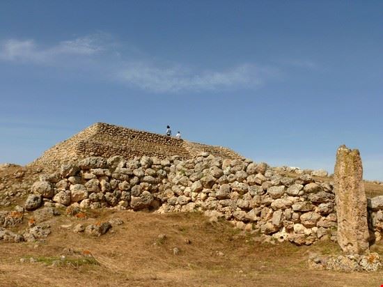 Villaggio prenuragico di Monte d’Accoddi - Gianf84 - Gianf84 - CC BY 2.5