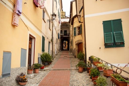  Castellaro Shutterstock 