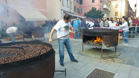 la castagnata di Garbagna