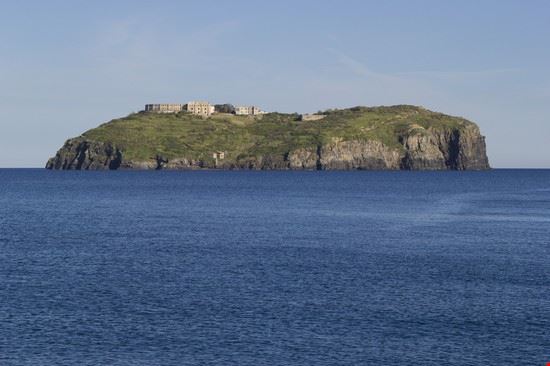  Isola di Ventotene CiroOrabona - Shutterstock CiroOrabona