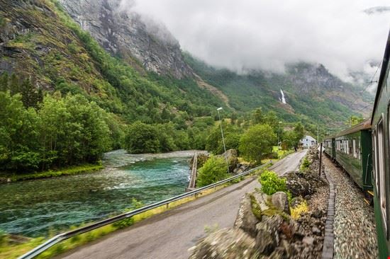 Flamsbana Bergen S-F - Shutterstock S-F