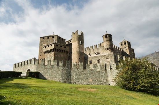 Castello di Fénis Castello di Fénis Cardaf - Shutterstock Cardaf