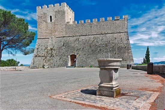 Castello Monforte Castello Monforte Enzart - Shutterstock Enzart