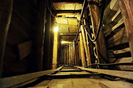 Museo del Tunnel Sarajevo roibu - Shutterstock roibu
