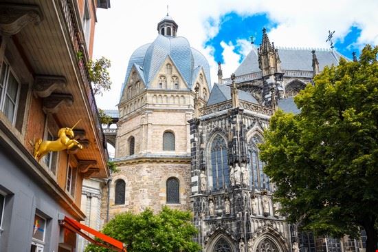  Aachen ilolab - Shutterstock ilolab