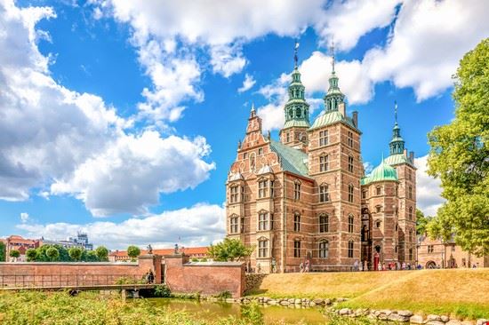 Rosenborg Castle Copenhagen LaMiaFotografia - Shutterstock LaMiaFotografia