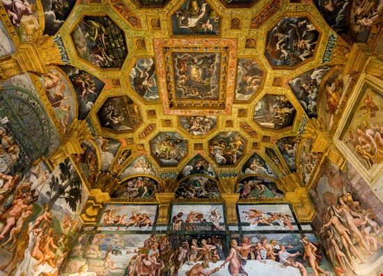 Palazzo Te Mantova Vladimir Korostyshevskiy / Shutterstock.com Vladimir Korostyshevskiy / Shutterstock.com