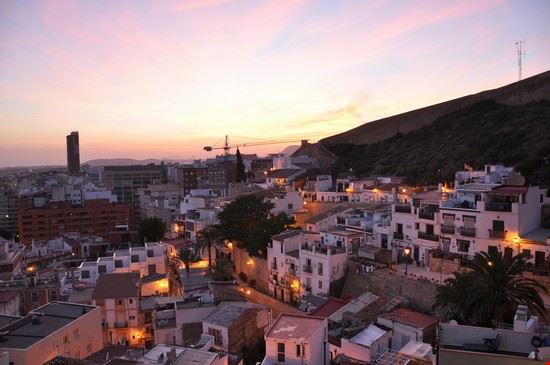  Alicante rSnapshotPhotos - Shutterstock rSnapshotPhotos