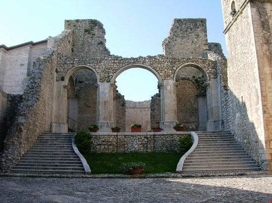  Sant'Angelo dei Lombardi Mentnafunangann - CC BY-SA 3.0 Mentnafunangann