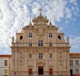 coimbra fachada de la catedral nueva coimbra portugal