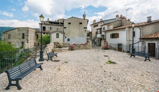  Barrea Stefval - Shutterstock Stefval