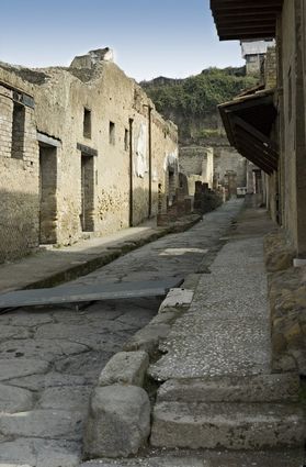 Rovine di una strada di Ercolano
