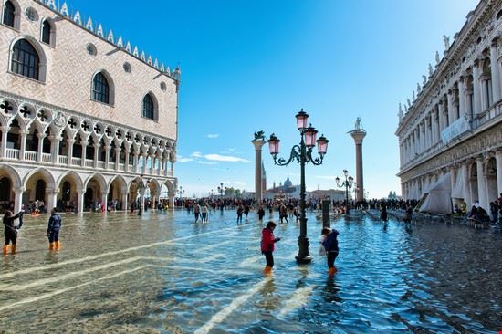 Acqua alta Venezia PlusONE / Shutterstock.com PlusONE / Shutterstock.com