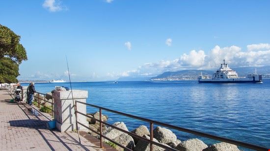 Stretto di Messina Messina Marco Crupi - Shutterstock Marco Crupi
