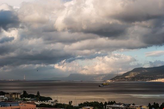Stretto di Messina Messina Romas_Photo - Shutterstock Romas_Photo