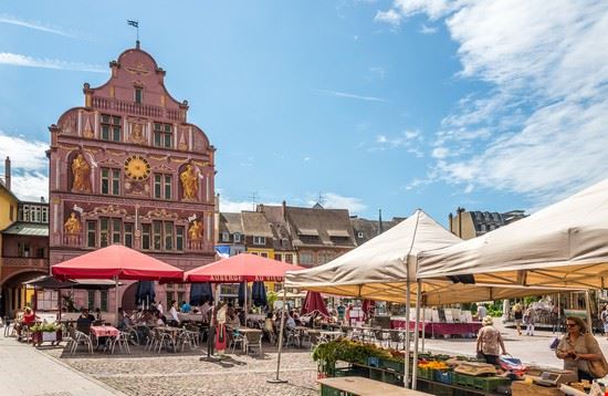  Freiburg im Breisgau milosk50 / Shutterstock.com milosk50 / Shutterstock.com