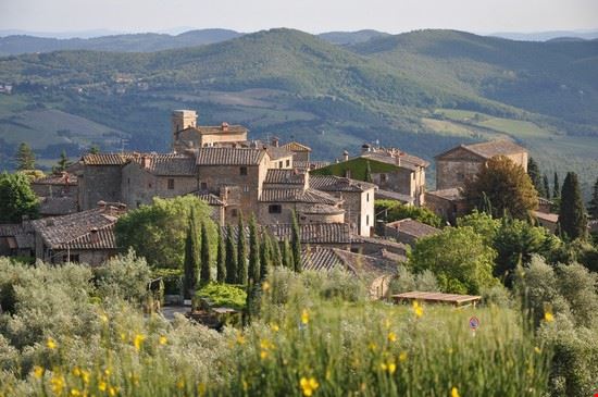 Volpaia Radda in Chianti AMB - Shutterstock AMB