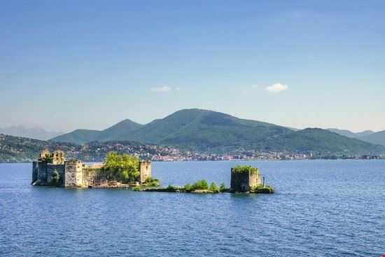 Castelli di Cannero Cannero Riviera LaMiaFotografia - Shutterstock LaMiaFotografia
