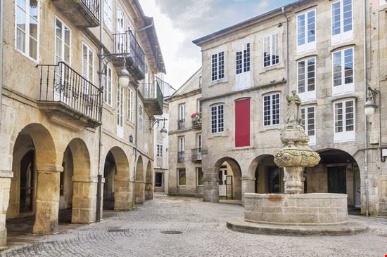 Lugo Santiago de Compostela arousa - Shutterstock arousa